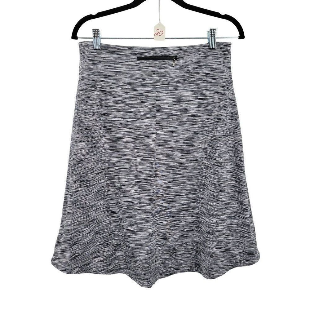 Mondetta Activewear Skirt Sz M Black Biking A-Line  Flare Knee Length Pocket